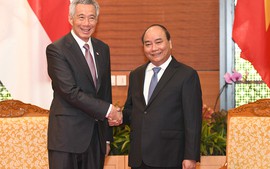 PM meets with Singaporean, Sri Lanka PMs 